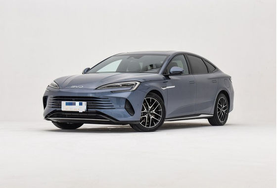 BYD Plug In Hybrid 5 chỗ ngồi xe sedan ô tô Đen trắng