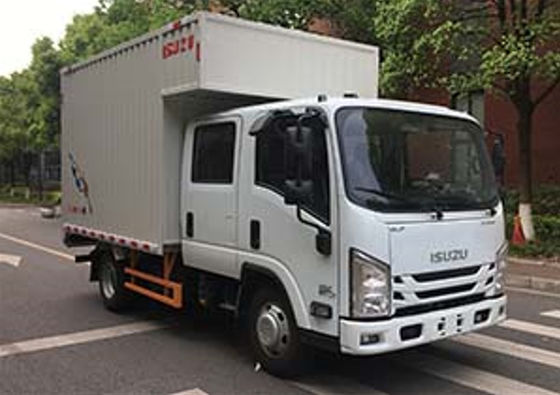 Giá tốt. 5 chỗ ngồi xe tải cách nhiệt 126hp Isuzu Van giao hàng hộp số thủ công Cabin cao trực tuyến