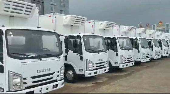 Giá tốt. 93KW 125HP Isuzu Van lạnh Diesel 4 × 2 Isuzu Xe tải đông lạnh trực tuyến