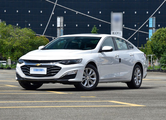 Giá tốt. Xăng Chevrolet Malibu sedan xe 5 chỗ ngồi hai bánh xe lái 4 × 2 trực tuyến