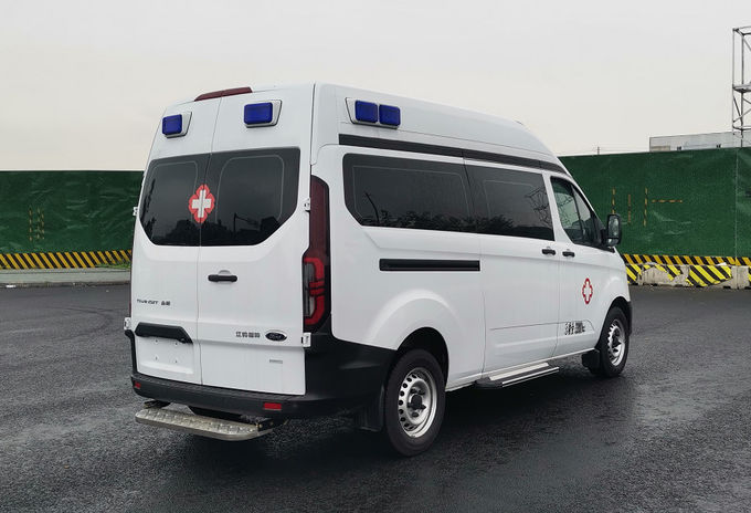 Ford Transit xe cứu thương y tế xăng 8 chỗ ngồi Ford Transit Box xe cứu thương 2