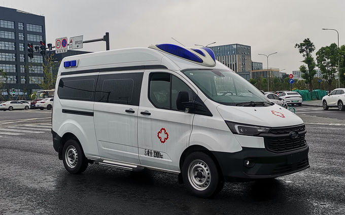 Ford Transit xe cứu thương y tế xăng 8 chỗ ngồi Ford Transit Box xe cứu thương 1