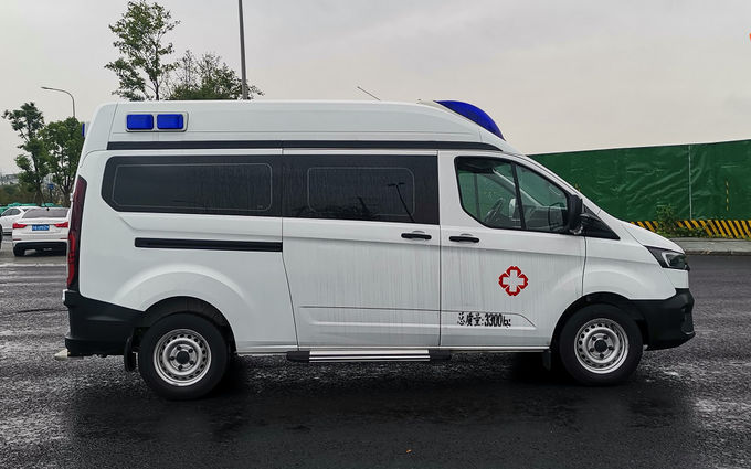 Ford Transit xe cứu thương y tế xăng 8 chỗ ngồi Ford Transit Box xe cứu thương 0