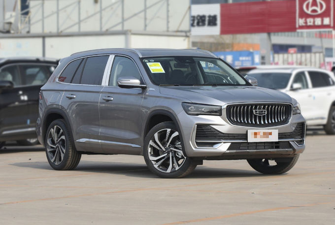 2024 Xingyue L xăng 5 chỗ xe ngoài đường với hai lái / bốn lái 3