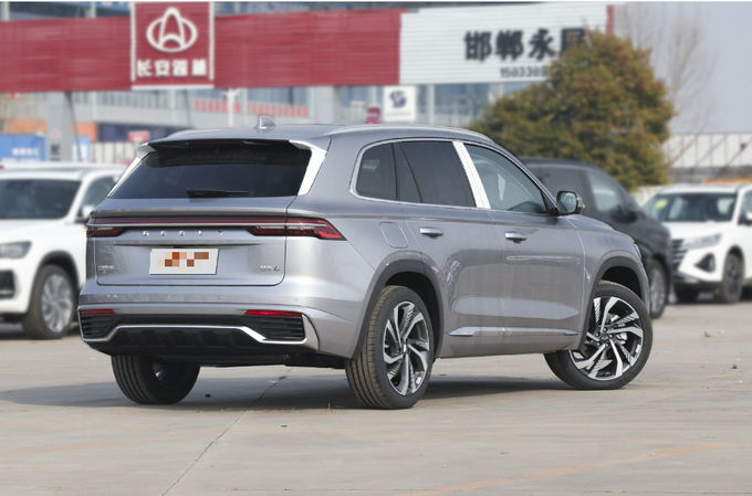 2024 Xingyue L xăng 5 chỗ xe ngoài đường với hai lái / bốn lái 1