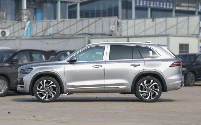2024 Xingyue L xăng 5 chỗ xe ngoài đường với hai lái / bốn lái 0