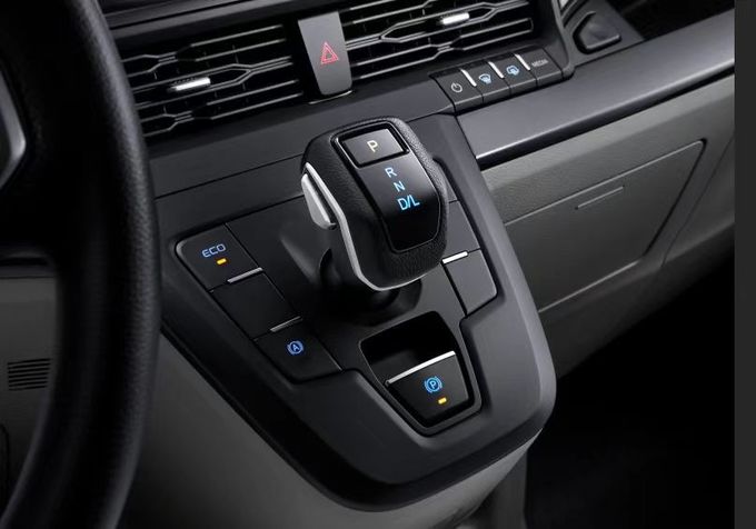 Ford V362 Xe buýt nhỏ Full Shun mới 7-9 chỗ ngồi Xe buýt xăng 4 × 2 6