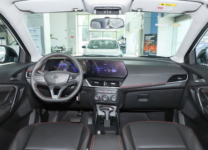 Chevrolet Chuangku Xe chạy xăng ngoài đường xe 4