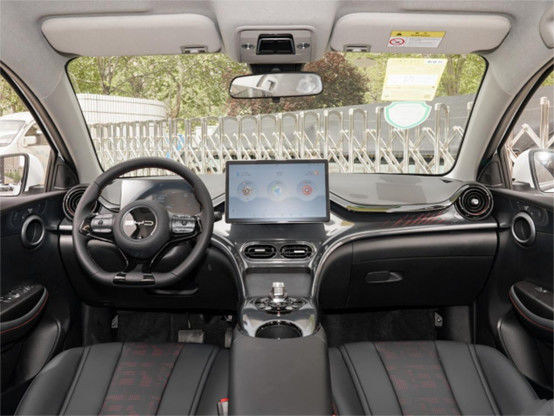 BYD Xe điện tinh khiết E2 sang trọng hai bánh xe lái 4 × 2 hộp số tự động 5