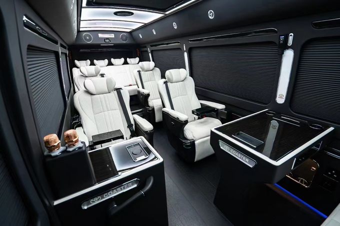 Toyota Coaster 12 chỗ xe buýt du lịch xăng lái sau 4 × 2 hộp số thủ công 8