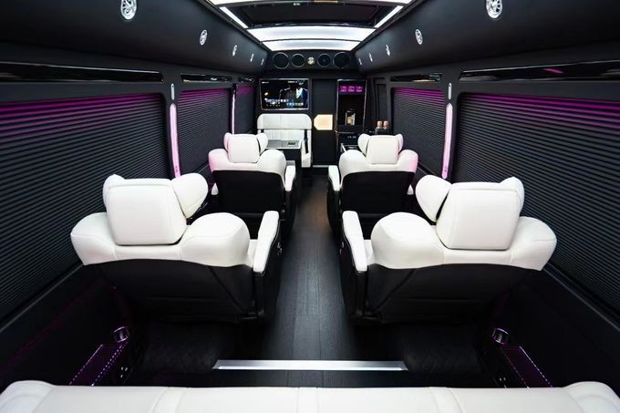 Toyota Coaster 12 chỗ xe buýt du lịch xăng lái sau 4 × 2 hộp số thủ công 7