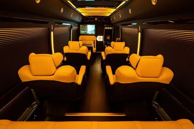 Toyota Coaster 12 chỗ xe buýt du lịch xăng lái sau 4 × 2 hộp số thủ công 4