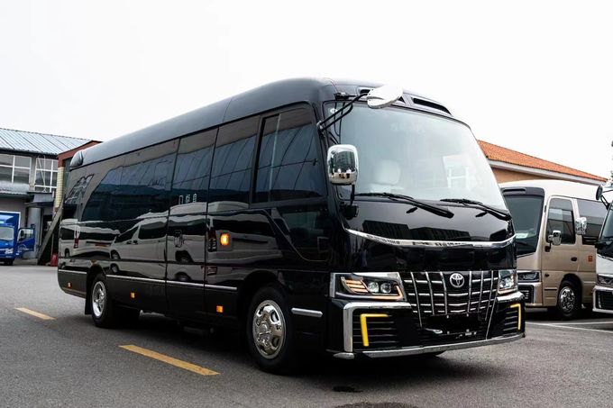 Toyota Coaster 7 chỗ xe buýt du lịch xăng lái sau 4 × 2 hộp số thủ công 0