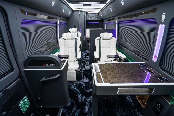 Toyota Coaster 7 chỗ xe buýt du lịch xăng lái sau 4 × 2 hộp số thủ công 7