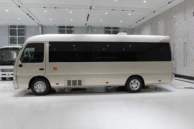 Toyota Coaster 8 chỗ xe buýt du lịch xe buýt tiếp tân xe buýt xăng lái sau 4 × 2 hướng dẫn 1