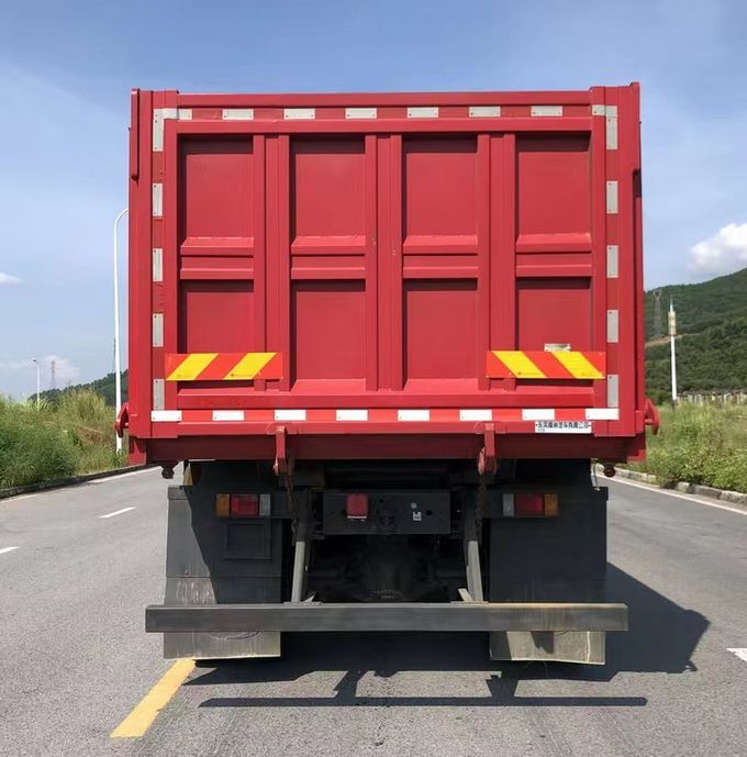 3 trục Diesel 3 chỗ Dump Cargo Truck Động phía sau 6 × 4 hộp số thủ công 1